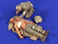 Figura de resina sin pintar a escala 1/35, soldado estadounidense herido en lona y médico 2, figuras GK 2024 - compra barato