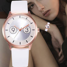 Relógio de pulso feminino com pulseira de couro, relógio de quartzo com pulseira de couro, da moda, luxuoso, casual para mulheres, 2021 2024 - compre barato