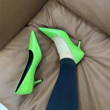 Sapatos de salto alto feminino, sapatos verdes de couro envernizado para festa de casamento, salto stiletto sexy ponteagudo verde 2024 - compre barato