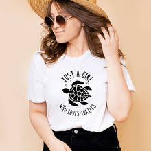Camiseta de Just A Girl Who Loves Turtles para mujer, ropa vegana con gráfico de manga corta, regalo para amantes de las tortugas, divertida, envío directo 2024 - compra barato