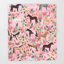 Manta con diseño de caballos para el hogar, mantas de lana con bonito diseño Floral, color rosa, decoraciones navideñas para la cama 2024 - compra barato