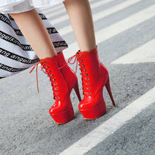 Женские кожаные ботинки, Зимние ботильоны на платформе и высоком каблуке 16 см, красные и белые, большие размеры 45 2024 - купить недорого
