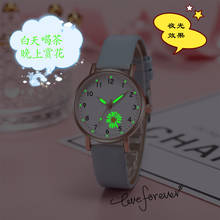 Простые женские наручные часы, Светящиеся женские часы с цветами, повседневные кварцевые часы с кожаным ремешком, модная Маргаритка 2024 - купить недорого