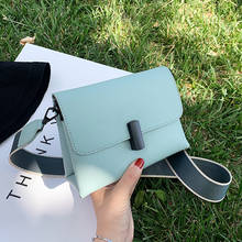 Одноцветная квадратная сумка через плечо 2020 Новая высококачественная искусственная кожа женская дизайнерская сумка широкий плечевой ремень сумка-мессенджер 2024 - купить недорого