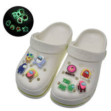 Adornos luminosos para zapatos, accesorios fluorescentes para zapatos, hebilla jibz de cocodrilo de PVC para niños y adultos, pulseras, 1 ud. 2024 - compra barato