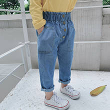 Детские джинсы для девочек 2021 Летняя мода новый Повседневные Свободные Штаны для детей на пуговицах; С высокой талией, джинсовые штаны От 6 месяцев до 5 лет 2024 - купить недорого