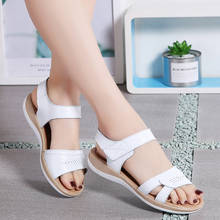 Женские кожаные сандалии на плоской подошве, цвет белый 2024 - купить недорого