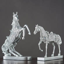 Estátua de cavalo de resina retrô europeia, ornamento de decoração, casa, sala de estar, mesa, escritório, artesanato de decoração 2024 - compre barato