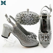 Zapatos y Bolsa de tacón alto para mujer, zapatos decorados con diamantes de imitación, con bolsos, novedad, Italia 2024 - compra barato