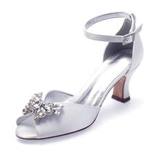 Sandálias de cetim com cristais, sapatos de noiva para mulheres, peep toe, tornozelo, fivela, salto médio com contas, festa de casamento 2024 - compre barato