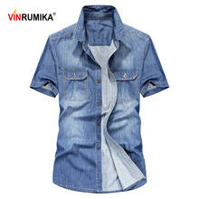 VINRUMIKA 2020 Летняя мужская мода в ковбойском стиле Повседневная брендовая светло-голубая рубашка с коротким рукавом мужские синие джинсовые рубашки из чистого хлопка 2024 - купить недорого