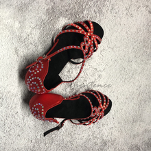 Красные женские бальные туфли для латинских танцев для сальсы, Танго, бачаты, кизомбы, вечерние туфли из мягкой замши, удобные сандалии-светильник 2024 - купить недорого