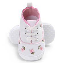 Zapatillas de lona antideslizantes para recién nacidos, zapatos de cuna antideslizantes con suela suave Floral, 2019 2024 - compra barato