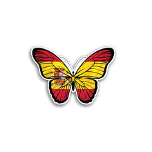 Красивая бабочка с флагом Испании, Виниловая наклейка на автомобиль 2024 - купить недорого