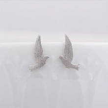 Модные Peace Dove серьги Летающий Голубь серьги гвоздики в форме милые серьги в виде птиц 2024 - купить недорого