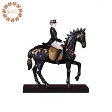 Figura de caballo con pintura de caballero guardián, adorno para el hogar, elegante decoración artística de mesa para sala de estar/estudio, artesanía de resina, regalo X'max 2024 - compra barato