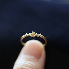 ZHOUYANG мини изящное кольцо со звездой для женщин Романтический кубический цирконий простой светильник-золотой цвет модные ювелирные изделия Бесплатная доставка KBR080 2024 - купить недорого