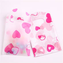 Fashion Style Wholesale 50pcs/lot 9*15cm Small Heart Plastic Gift Bags With Handles Packaging Gift Bags 2024 - buy cheap