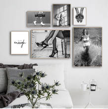 Pintura de lona minimalista garota filme arte de parede, preto branco estampa sexy de filme de menina pintura de lona imagem de arte moderna para sala de estar 2024 - compre barato