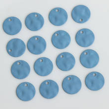 10 unidades de Metal de cobre de 10mm, pintura en aerosol, colgante redondo azul, DIY, accesorios hechos a mano para la fabricación de joyas 2024 - compra barato