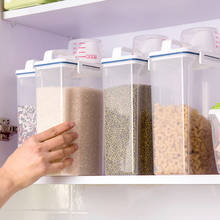 2Л кухонные прозрачные Герметичные банки для хранения пищевых продуктов, пластиковые с крышкой, измерительные чашки, переносная коробка для хранения риса PF9096 2024 - купить недорого