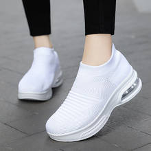 Zapatillas de deporte de malla transpirable para mujer, zapatos informales con plataforma, sin cordones, para caminar y correr 2024 - compra barato