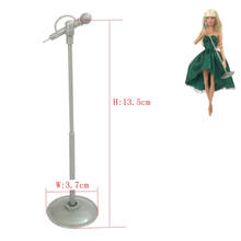 Nk mini microfone de plástico para barbie, acessório de móveis em miniatura para casa de bonecas, brinquedos ktv 4x 2024 - compre barato