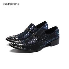 Batzuzhi-zapatos de vestir con punta de Metal para hombre, calzado de cuero con plumas azules, para fiesta, boda, moda occidental, EU38-46 2024 - compra barato