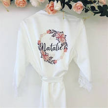 Monogrammed laço floral grinalda nupcial robe personalizado flor menina quimono de seda roupões de solteira vestido de vestir sisier do presente do noivo 2024 - compre barato