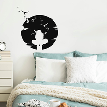 Pegatinas de pared de vinilo extraíbles para dormitorio de niños, arte de Anime, decoración de pájaros, a la luz de la Luna, pegatinas para sala de estar 2024 - compra barato