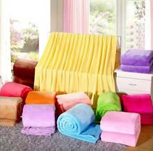 Фланелевое одеяло, однотонные простые Стильные легкие удобные плюшевые подкладки для кровати из микрофибры для осени и зимы 2024 - купить недорого