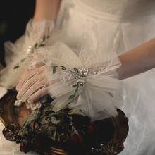Flores artesanais luvas de noiva para casamento pealrs grânulos elegante feminino formal luvas de festa de noiva acessórios de casamento 2024 - compre barato
