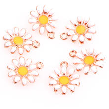 Pingente de flor pequena margarida, acessório unissex esmaltado para colares artesanais, presente de joias com 10 peças 2024 - compre barato