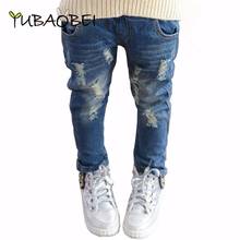Демисезонные детские джинсовые брюки с эластичным поясом, повседневные рваные леггинсы для мальчиков и девочек, детская одежда, 2018 2024 - купить недорого