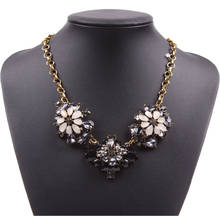 Cadena de flores de cristal para mujer, diseño de collar dorado, colgante de diamantes de imitación de cristal, joyería 2021 2024 - compra barato