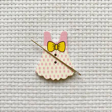 Needle Minder Magnetic for Embroidery, Wooden Magnetic Pin Holder for Cross Stitch, Needlework 2024 - buy cheap