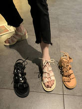 Sandalias de tacón medio alto para mujer, zapatos femeninos de moda, color Beige, con plataforma media y Punta abierta, de lujo, color negro, para verano, 2021 2024 - compra barato