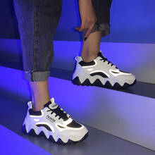 Mulheres grossas tênis vulcanize sapatos de moda coreana nova fêmea preto branco plataforma sola grossa tênis corrida sapatos casuais mulher 2024 - compre barato