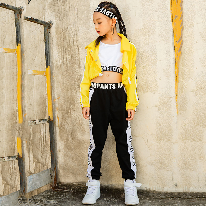 Compre Criança trajes de dança jazz meninas hip hop roupas jaqueta amarela  calças pretas conjunto palco rua dancewear dancewear crianças 110-170 na  loja on-line undefined a um preço de 42.75 eur com