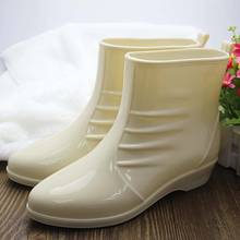 Bota de chuva feminina, calçado feminino cano curto à prova d'água antiderrapante de borracha 2024 - compre barato