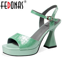 Женские босоножки с пряжкой FEDONAS, белые туфли из натуральной кожи на высоких каблуках, обувь для вечерние на лето 2019 2024 - купить недорого