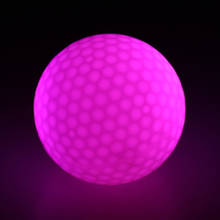 O diodo emissor de luz colorido pisca acima o tamanho oficial das bolas de golfe para o golfe da noite 2024 - compre barato