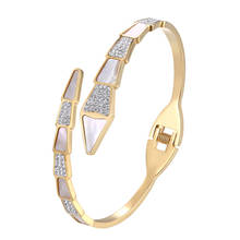 Pulseiras formato de cobra composto por zircônia e conchas bracelete para mulheres presente de marca aço inoxidável joias de cor dourada 2024 - compre barato