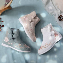 Женские туфли в китайском стиле, с ручной вышивкой, сочетающиеся ботинки Hanfu на плоской подошве, тканевые туфли для косплея 2024 - купить недорого