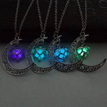 Vintage Glow in the Dark Necklace with Silver Color Crescent Moon Shaped Glowing Pendant Choker Necklace for Men Women Gift 2024 - compre barato