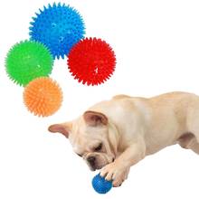 Brinquedo para treinamento de cachorro, bolas de mastigar duráveis para limpar os dentes do cachorro, brinquedo para treinamento ao ar livre para molares, morder e apertar 2024 - compre barato