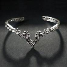 Pulsera de encaje con patrón hueco para mujer, joyería tallada exagerada de moda Retro, para fiesta, regalos de aniversario, novedad 2024 - compra barato