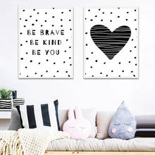 Lienzo con estampado de corazón blanco y negro para guardería, arte de pared minimalista, pintura nórdica, imágenes de decoración para habitación de bebé 2024 - compra barato