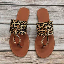 Sandálias planas femininas, sapatos simples de verão de dedo aberto para mulheres, sapatos de praia tamanho grande 40 41 2024 - compre barato