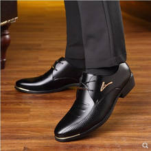 Sapatos oxford italianos para homens designer de couro patente sapatos pretos dos homens apontou toe vestido sapatos 2021 clássico derbies homem 2024 - compre barato